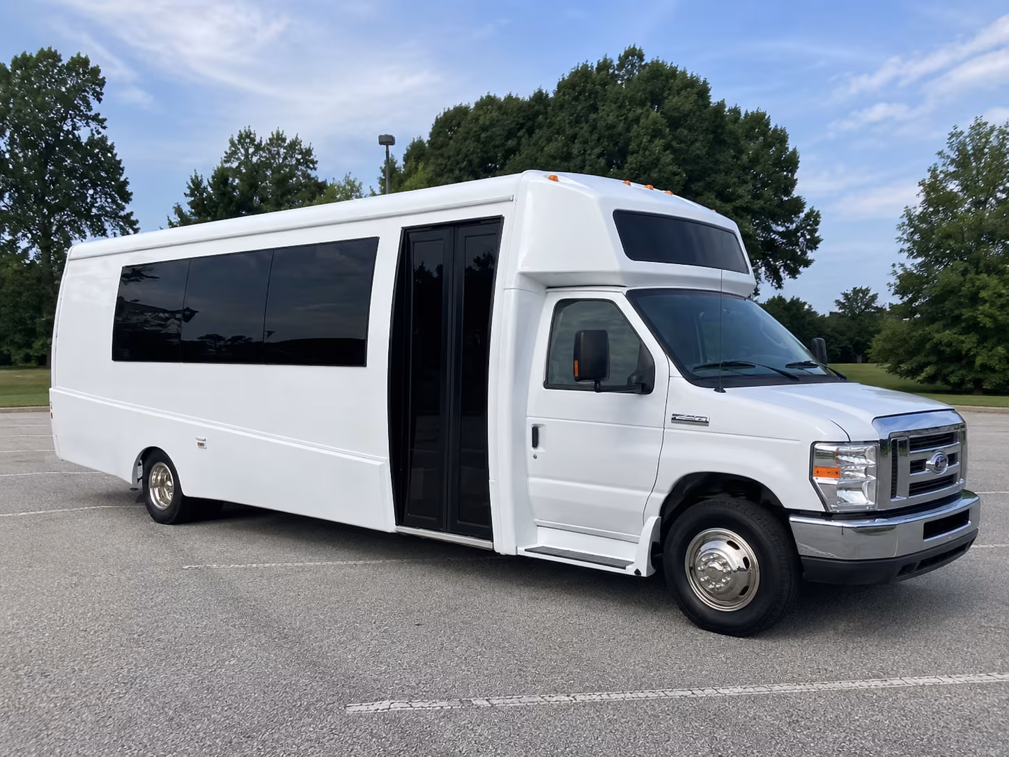 hattiesburg 18 passenger party bus