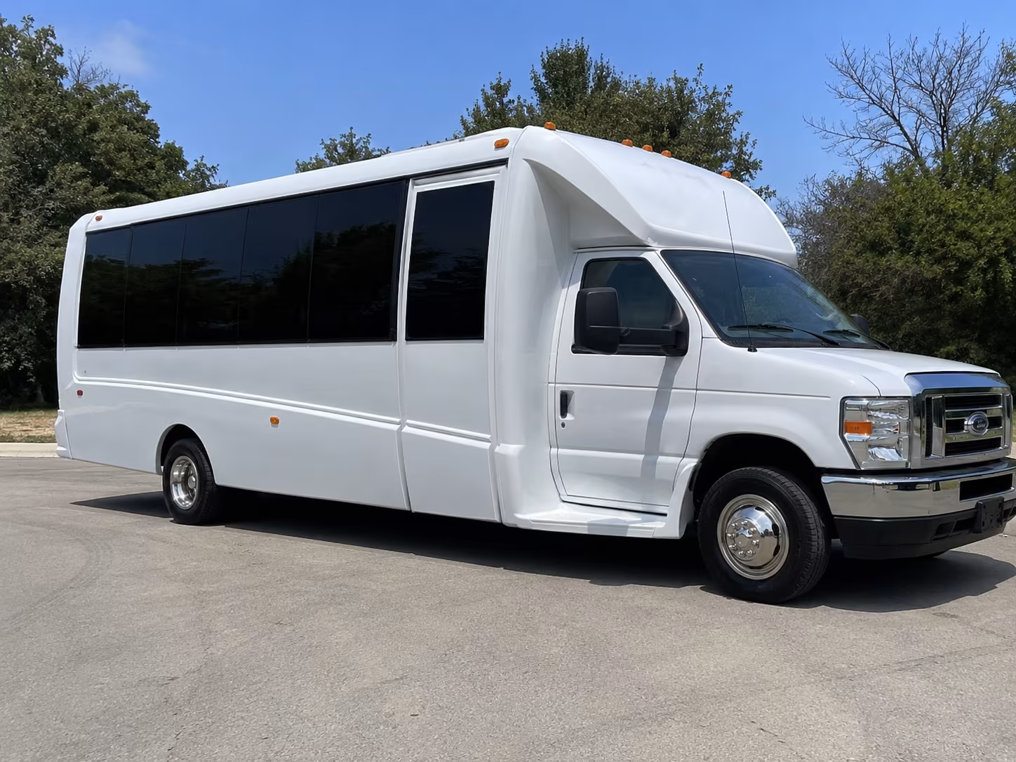 hattiesburg quinceanera sweet 16 party bus rental